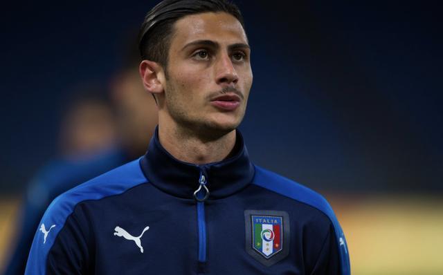 篮球湖人锁定比赛胜局，球迷狂喜