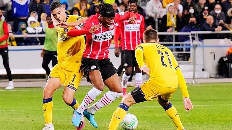 字母哥笑醒 字母哥笑醒